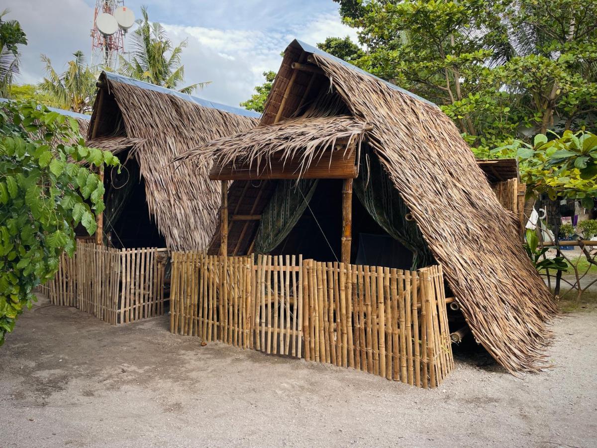 Tribal Huts Community Hostel Daanbantayan Luaran gambar