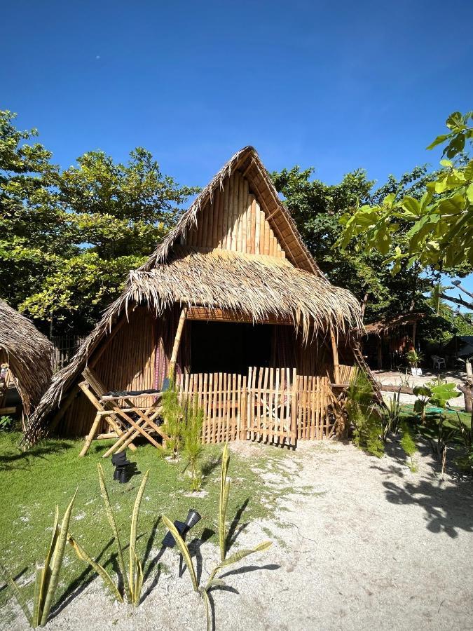Tribal Huts Community Hostel Daanbantayan Luaran gambar