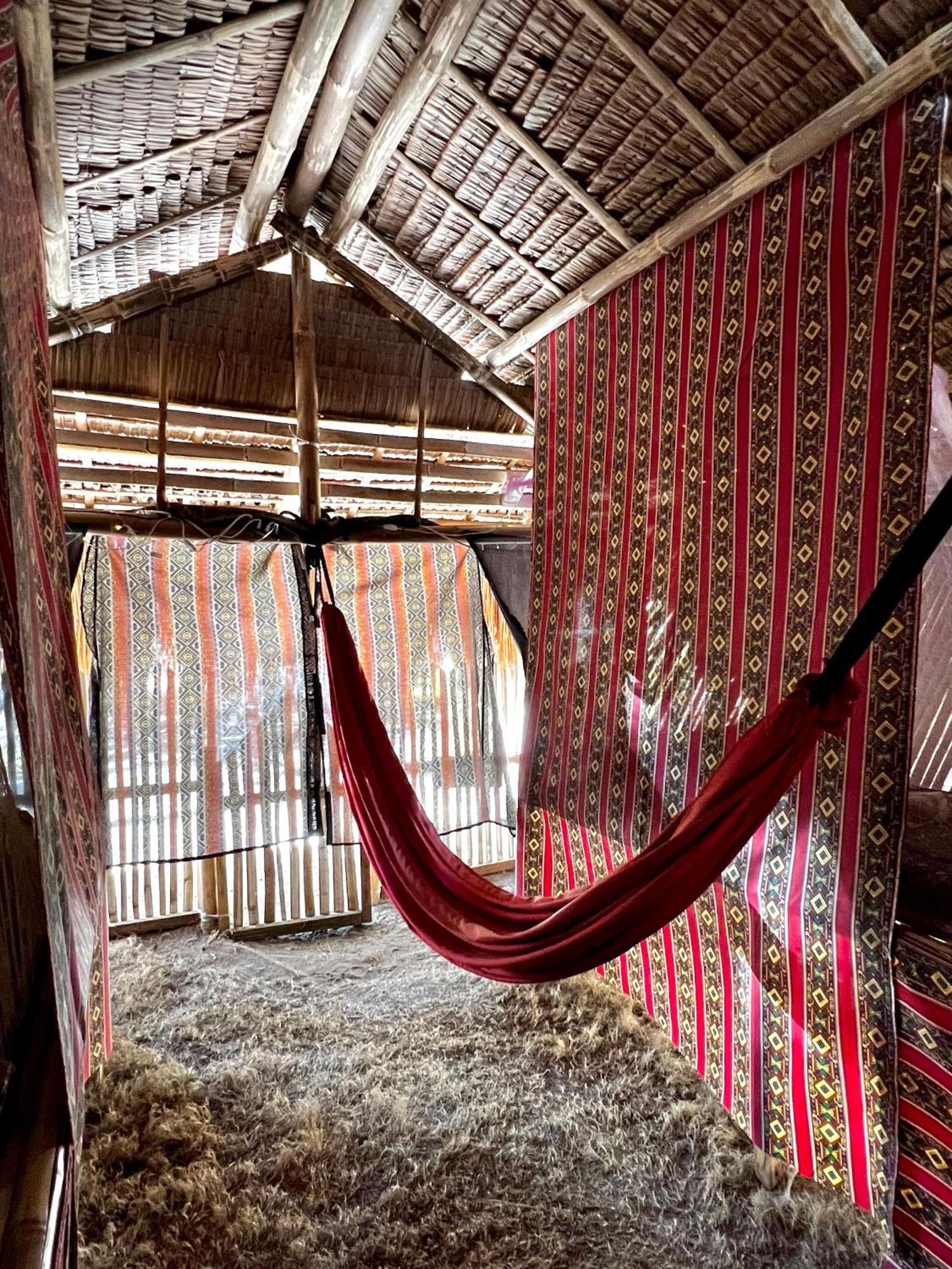 Tribal Huts Community Hostel Daanbantayan Luaran gambar