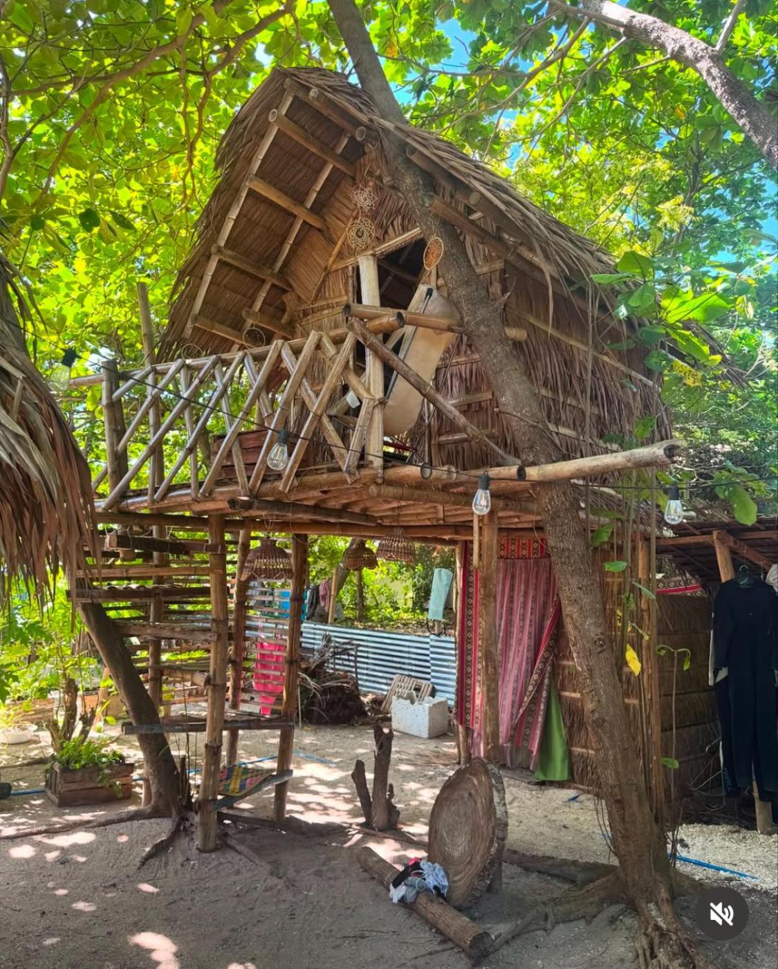 Tribal Huts Community Hostel Daanbantayan Luaran gambar